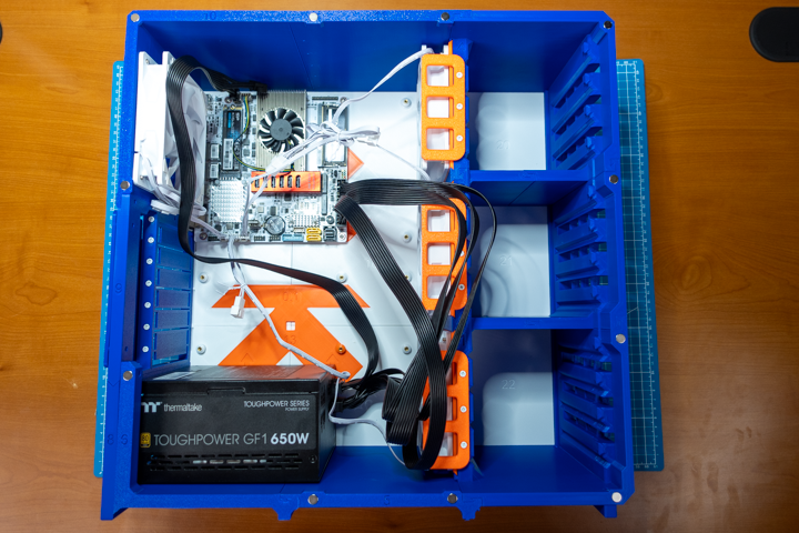 Installed the hardware in the DIY NAS: TXLF 2026.